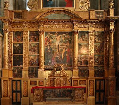 Basilique-Saint-Maximin-rétable-crucifixion