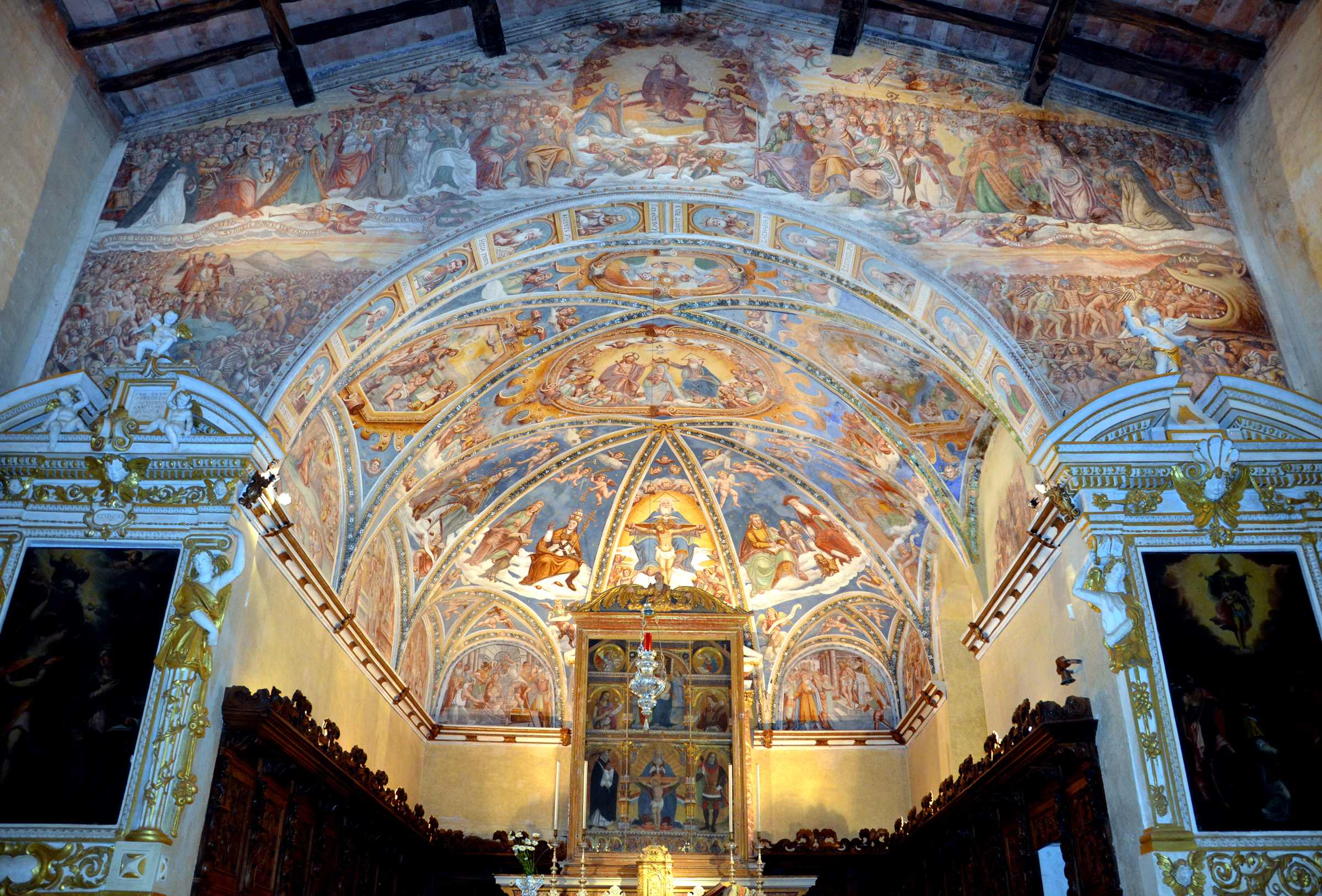 1-santuario-della-trinitacc80-di-casnigo-gli-affreschi-dellabside