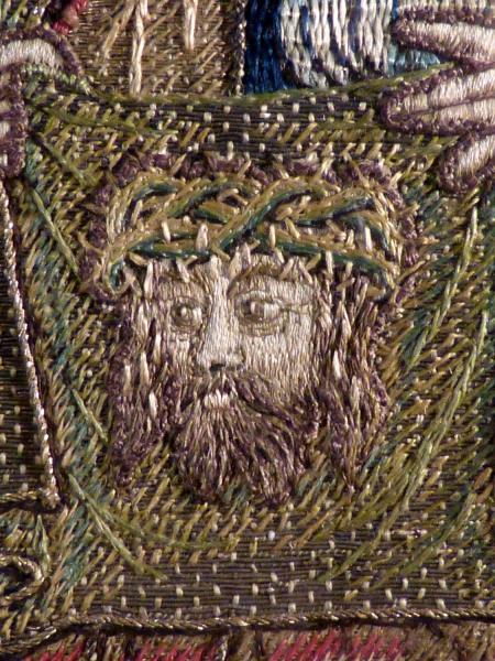 antiquite-tissu-religieux-renaissance-orfroi-brode-soie-et-or-sainte-veronique-et-sainte-face-dentelle-ancienne-broderie-etoffe-tissu-14316